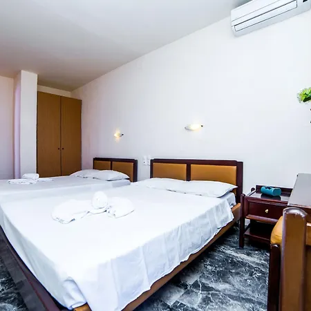 Aparthotel Ambrosia 2*